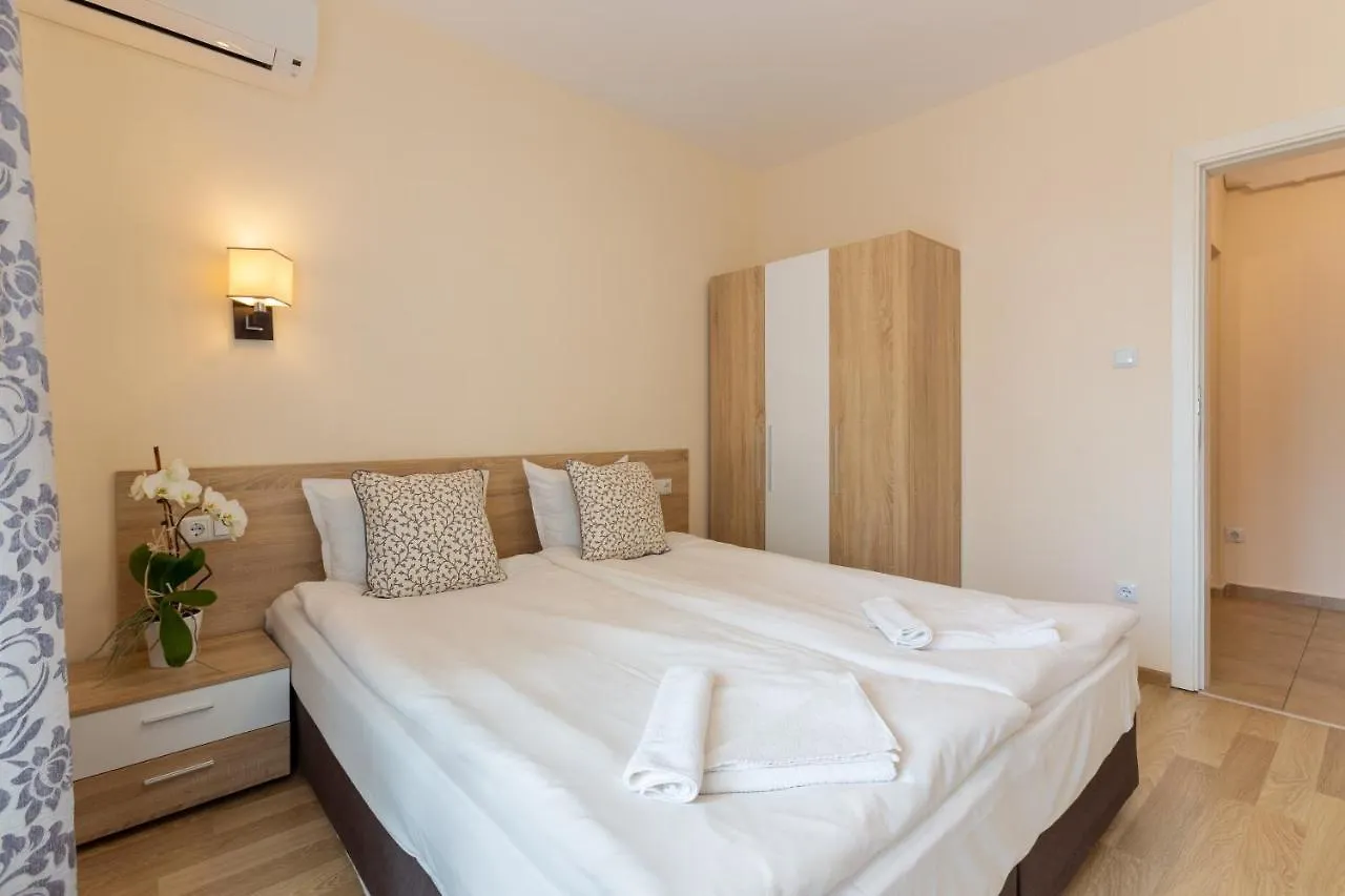 Apartments Flora Burgas